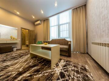 Фото номера Арт-Люкс 213 Гостиница Капитан г. Анапа 3